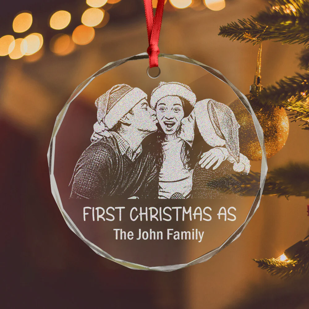 Custom Family Photo And Name Engraved Glass Ornament For Christmas TH10 894277 - Image 2