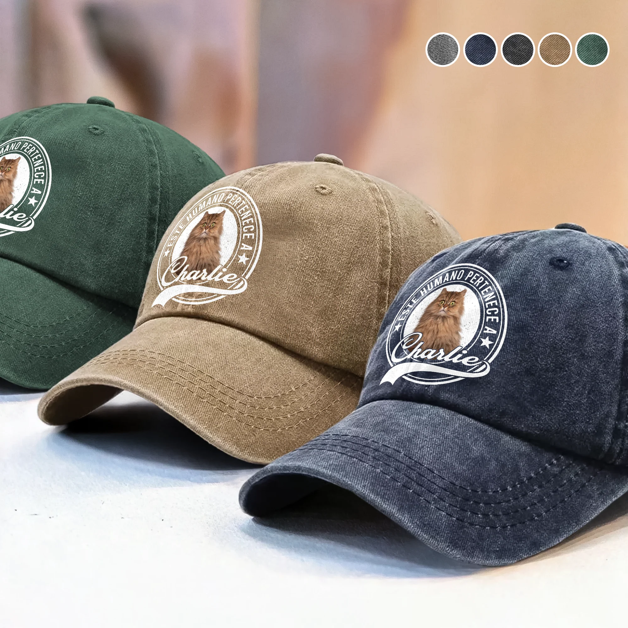 Gorra de mezclilla personalizada con foto – Este humano pertenece a un gato mascota LM32 895057 - Image 2