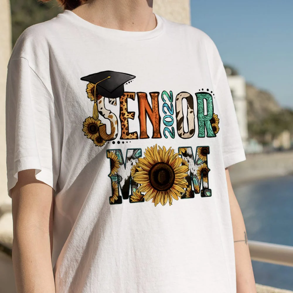 Senior Mom 2023 Shirt HN590 - Image 3