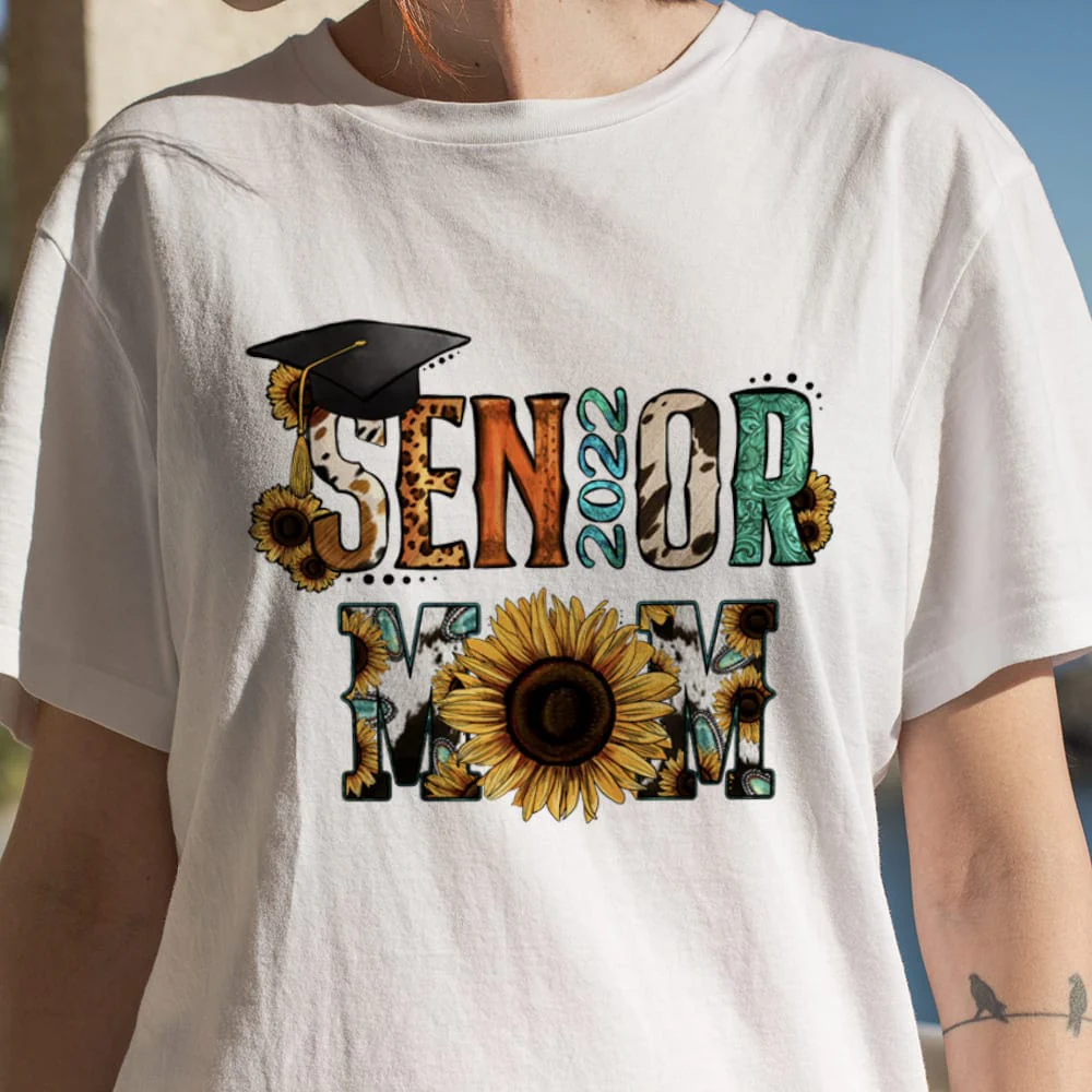 Senior Mom 2023 Shirt HN590 - Image 4