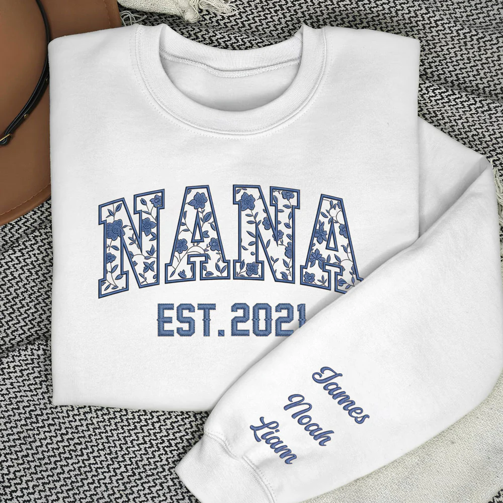 Custom Name Mama Sleeve Embroidered Sweatshirt Gift For Mother's Day LM32 899101 - Image 4